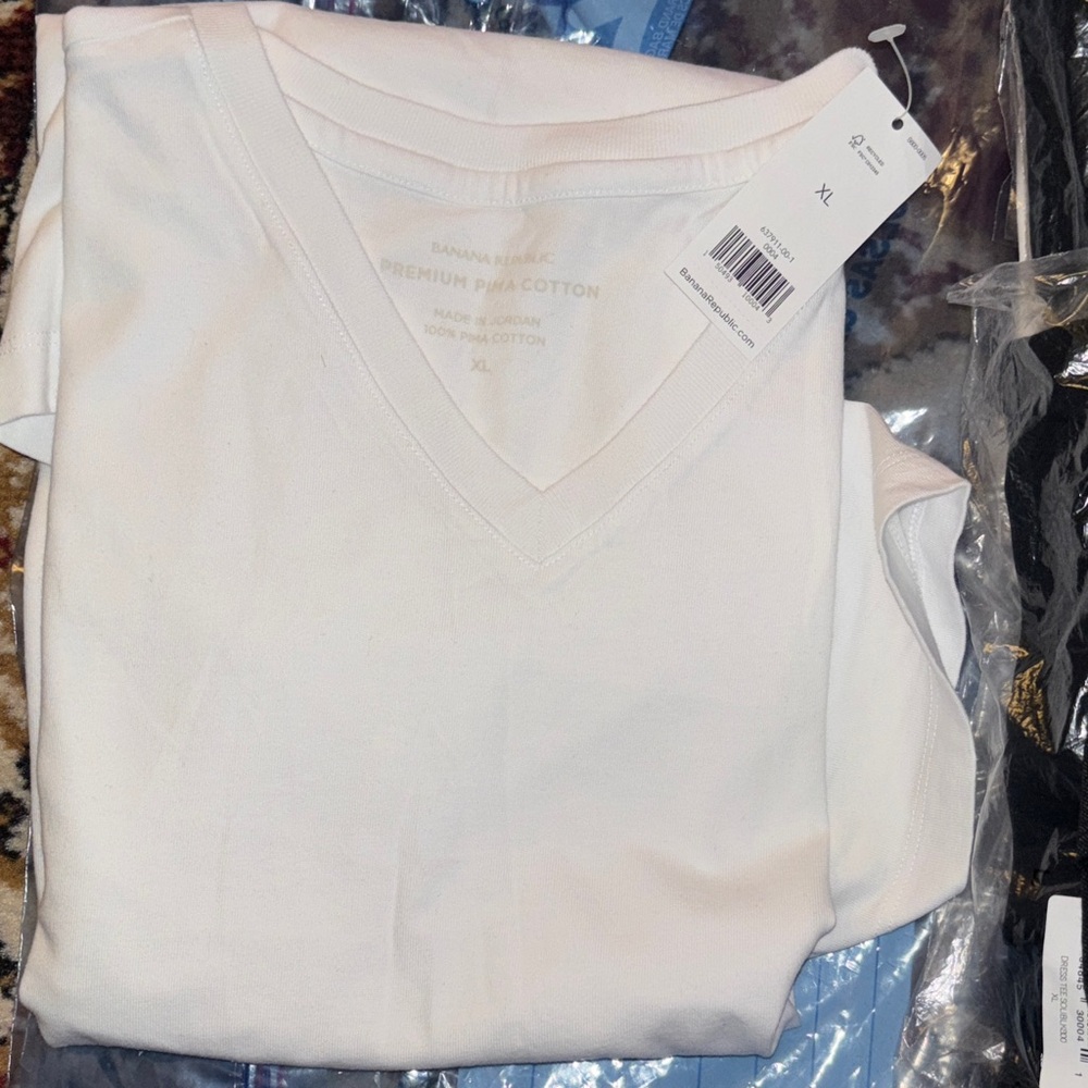 Banana Republic Soft White V-Neck Tee